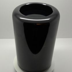 2013 Mac Pro (Trash Can) 6-Core / 1TB SSD / 64GB of Ram Loaded with Software