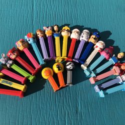 PEZ CANDY DISPENSER 