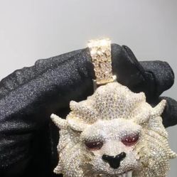 Custom Vvs Diamond Pendants