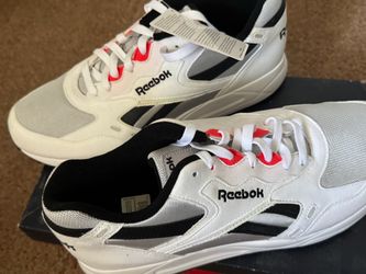 Reebok Low-Top Sneakers (White Black Red)