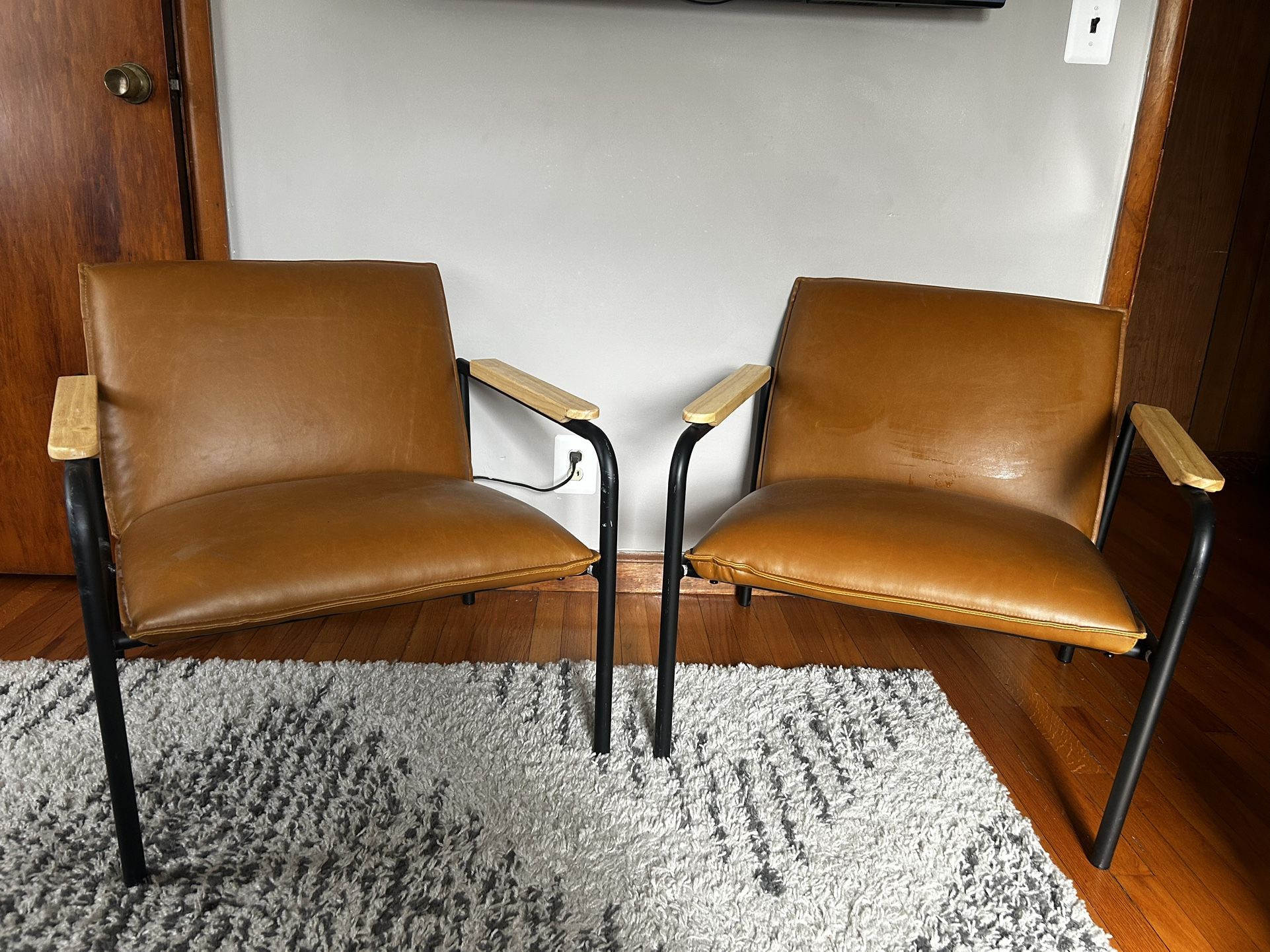 Sauder Boulevard Cafe Metal Lounge Chair
