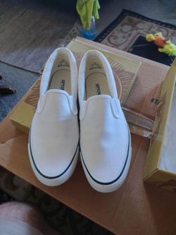Sperry slip on boat shoes