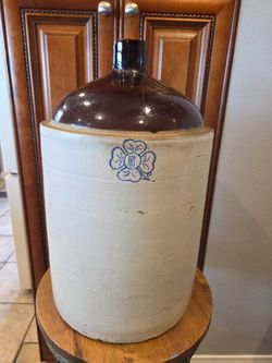 Antique 5 gal. Stoneware jug/crock mfg. Miller pottery U.S.A Made