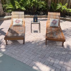 (2) Wooden Lounge Chairs With Pillows