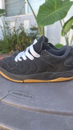 Kids Jordan shoes Size 4