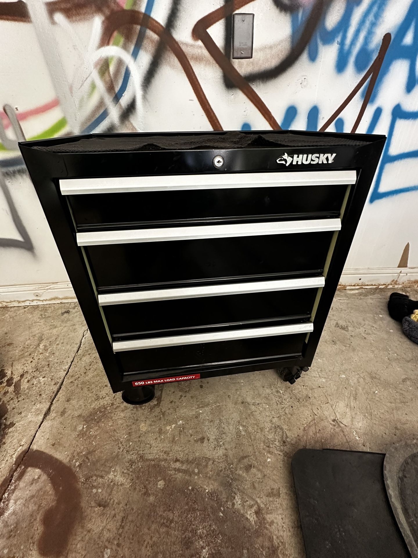 husky tool box