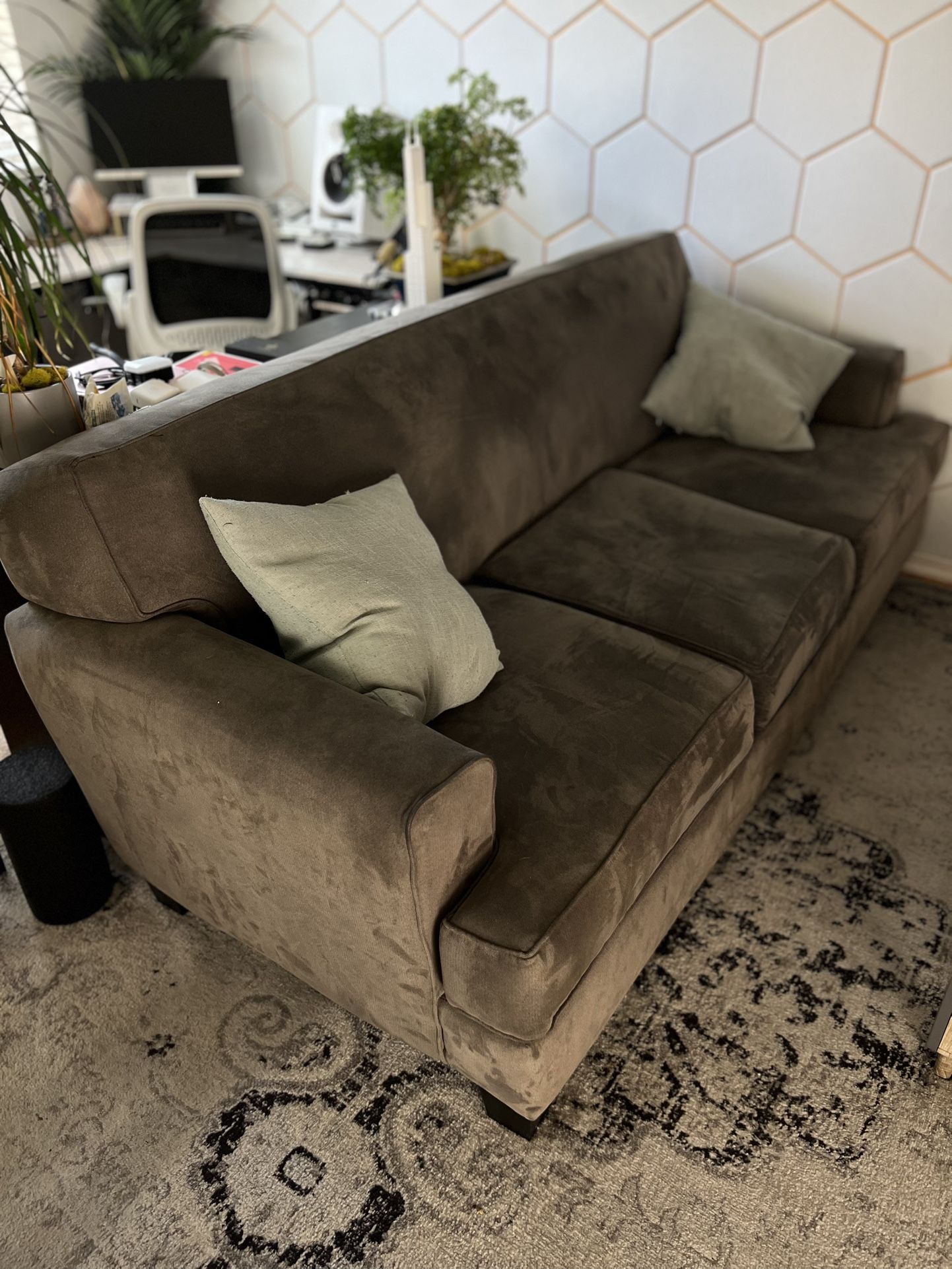 Couch: grey, in great condition