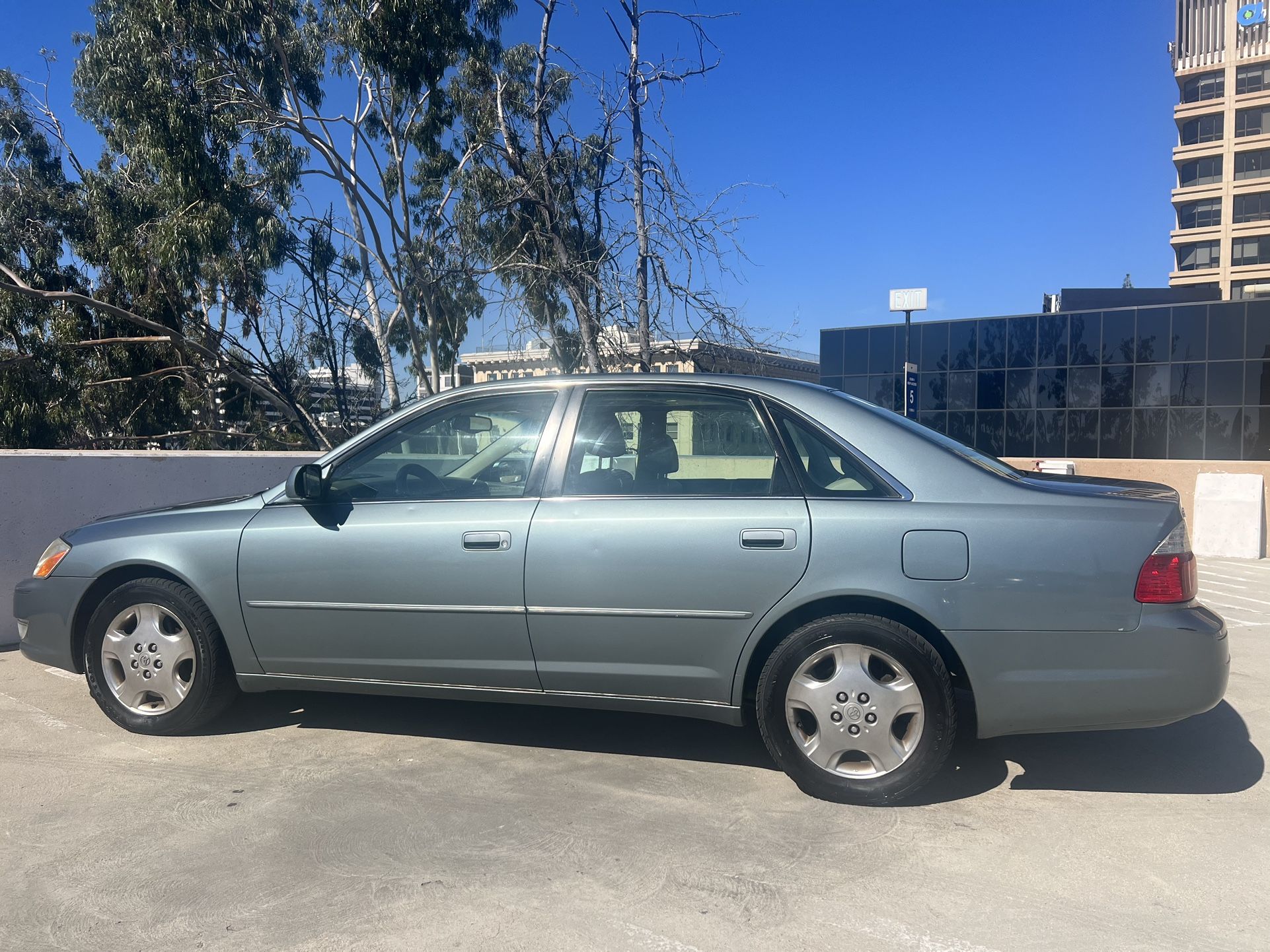 2003 Toyota Avalon for Sale in Pasadena, CA - OfferUp