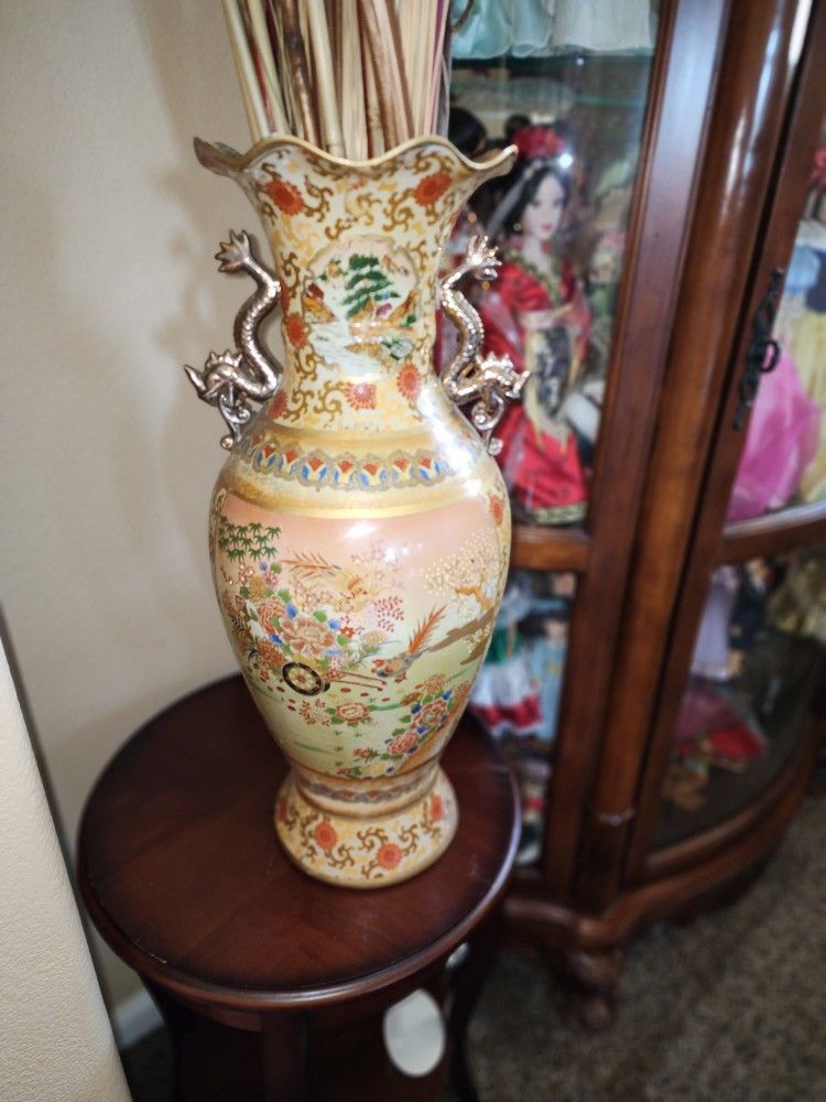 Hand Painted Asain Vase