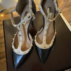 Women’s Velvet Shoes – Black & Nude Size 5