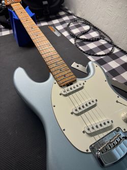 Ernie Ball Music Man Cutlass HSS