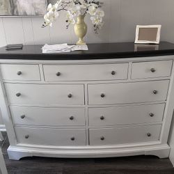  Dresser  Furniture $140