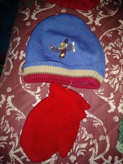 Baby hat and mitten set