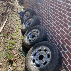 Ford F250  Tires 