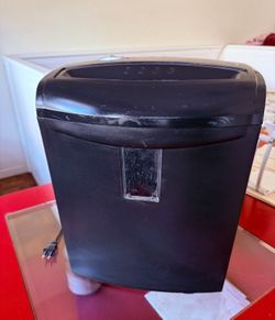 💙6 Sheets Paper Shredder💙SAFER TO SHRED UR MAIL BEFORE TRASH,Works Great💙