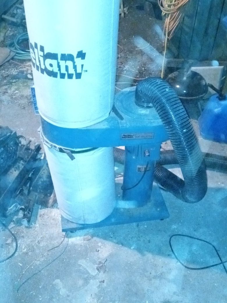 Reliant Rolling Dust Collector Model 720