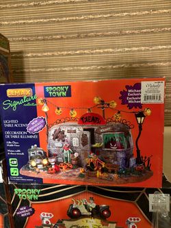 Lemax Halloween decor spooky town killer clown mobile home
