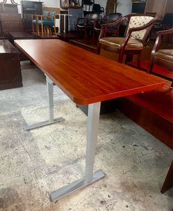 OFFICE/HOME DESK COMPUTER ADJUSTABLE DESK