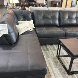 OM• $38 Initial • Brand New Barlin Mills 2 Piece Sectional With Chaise 