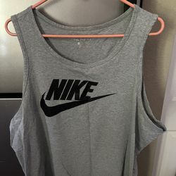Great Deal Perf Like New Men’s XXL Nike Tank Top 
