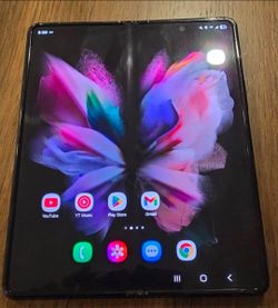 Samsung  Z Fold 3 250gb UNLOCKED