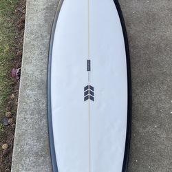 Ryan Sakal Surfboards The Howler 5’8”