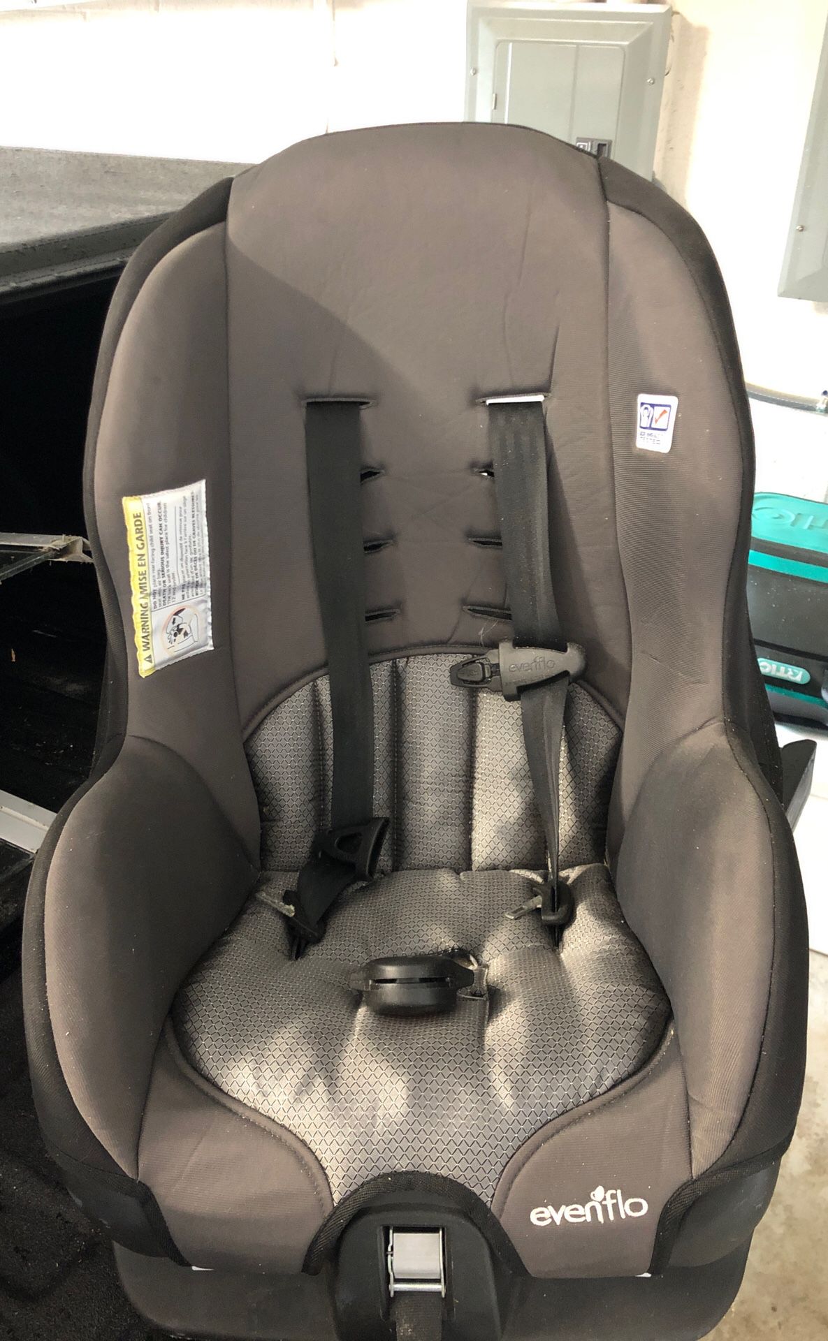 EvenFlo Tribute Car seat - lightly used