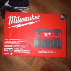 Milwaukee dry/wet vacuum