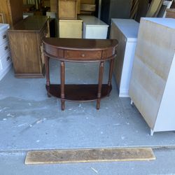 Entrance Table 