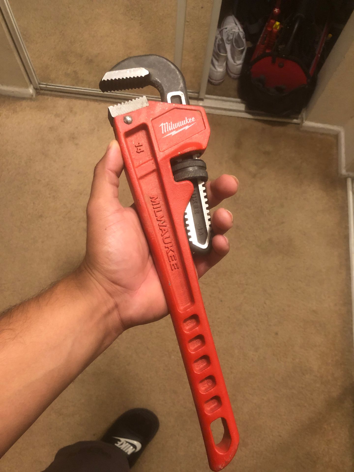 Milwaukee pipe wrench