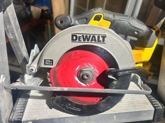 Dewalt 20v max circular saw serrucho tool only
