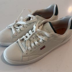 Men’s 11 White Levi’s Sneakers Shoes