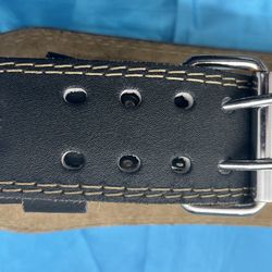 Harbinger 5 Leather belt. Size 5. Padded for La Fitness $35 brand new.