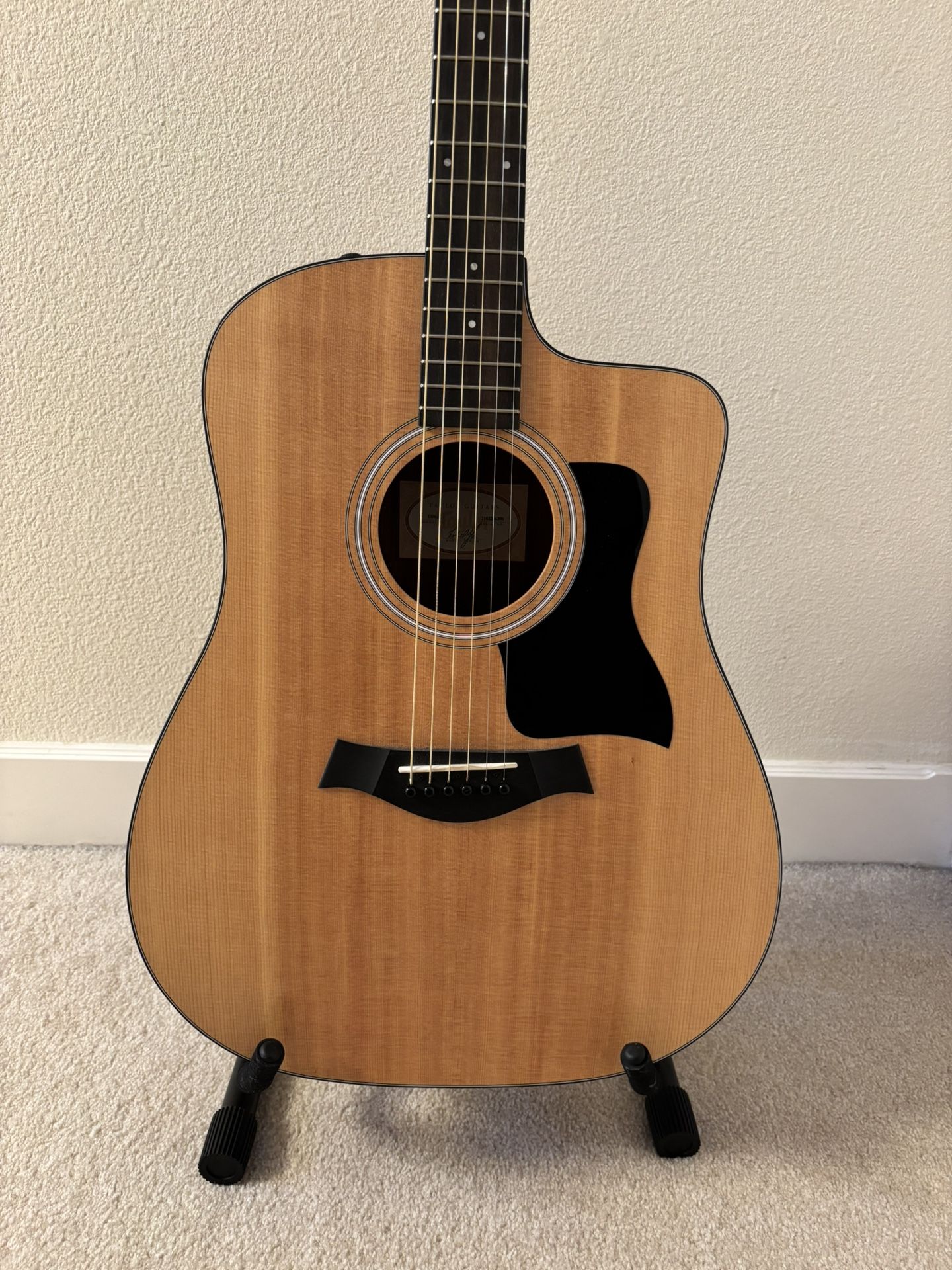 Taylor 110ce Dreadnought Acoustic Electric Guitar Natural