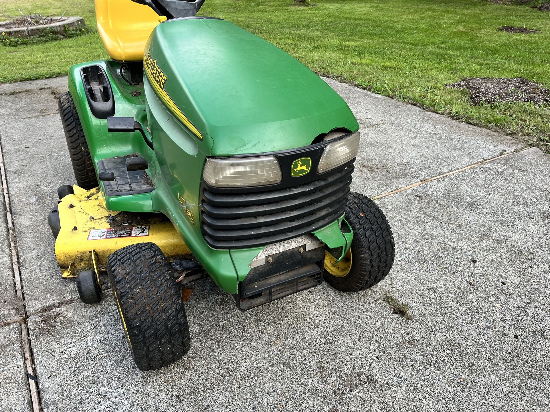 John Deere LT190 Lawn Tractor for Sale in Orting, WA OfferUp