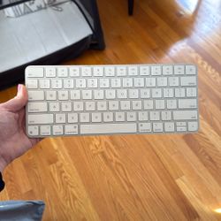 Magic Keyboard 