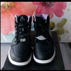 AIR JORDAN 1 MID SE GS  'HOUNDSTOOTH size 7youth