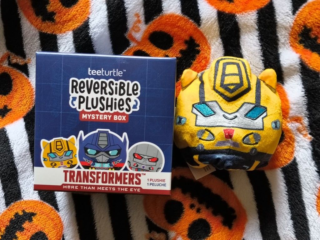 Transformers Reversible Mini Plushie (Bumblebee) 