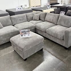 BRAND NEW 4PC SECTIONAL SOFA SET WITH OTTOMAN AND ACCENT PILOWS INCLUDED $549