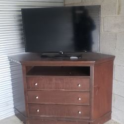 Tv Stand /Dresser 
