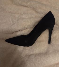 Suede Pumps 