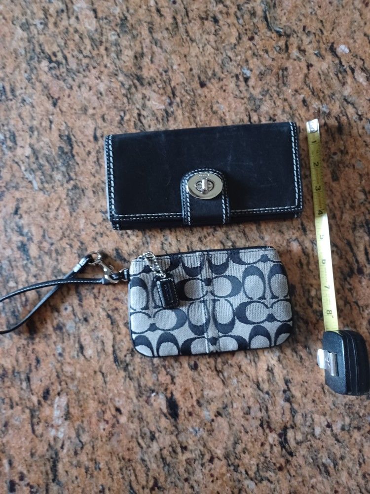 Coach Black Wallet - Black Wristlet