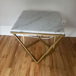 2 Beautiful Marble End tables 