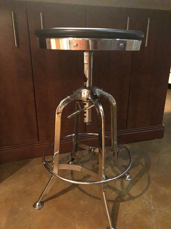Restoration Hardware 1940s Vintage Toledo Barstool X 2 Chair Stool Restoration Hardware 1940s Vintage Toledo Barstool X 2 Chair Stool