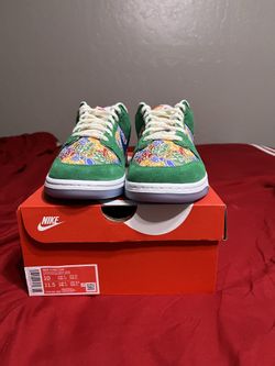 Nike Dunk Foam Finger