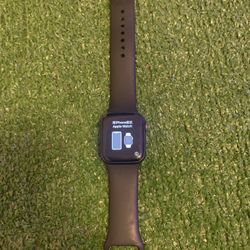 Apple Watch Series 4 