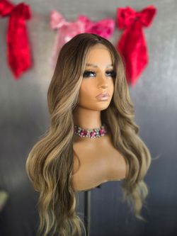 Blonde balayage  24" synthetic hair wig  new
