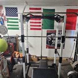Club Weider 560 Power rack With Bench Weights Accesorios for Sale in Humble TX OfferUp