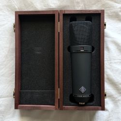Neumann U 87 Ai Large-Diaphragm Condenser Microphone (Matte Black)