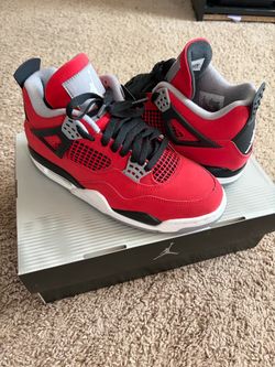 Jordan 4s